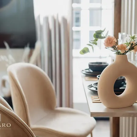 Hotel apartamentowy Rynek 29 Main Square By Luvaro