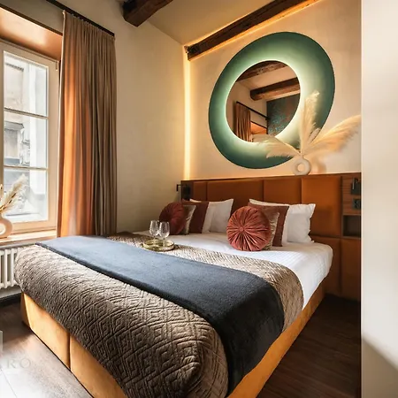 Hotel apartamentowy Rynek 29 Main Square By Luvaro